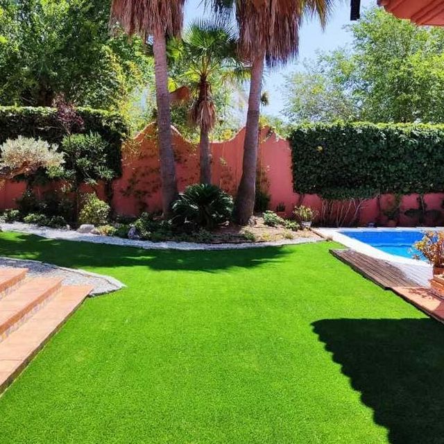 Sevigrass zonas verdes con césped artificial
