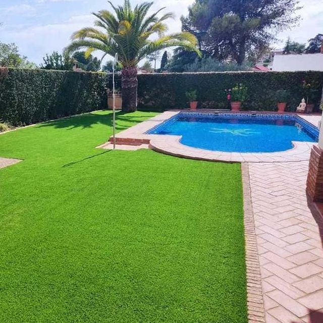 Sevigrass zonas verdes con césped artificial